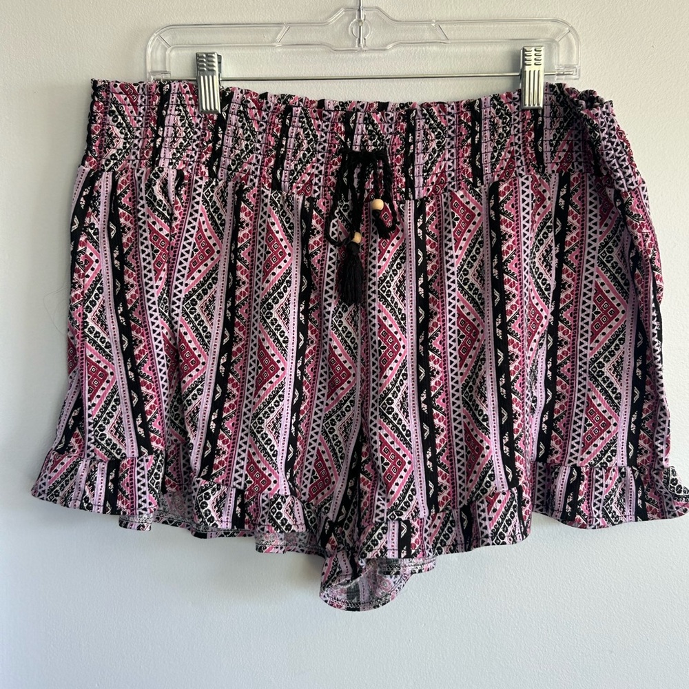 No Boundaries‎ High Waist Pink and Black Shorts